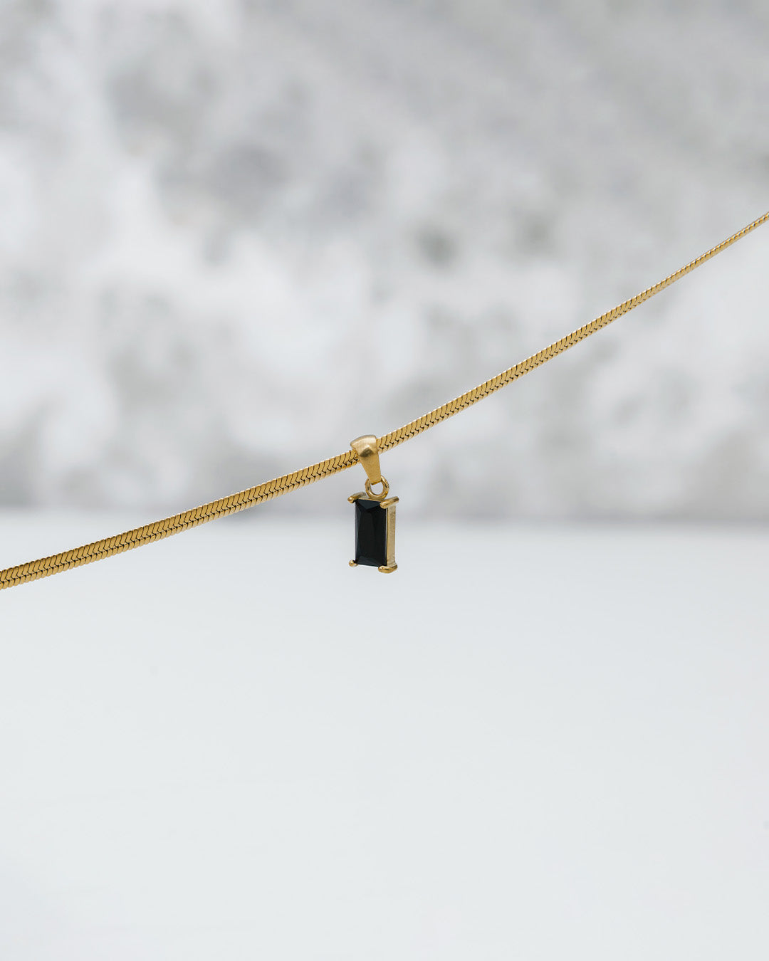 Collar Dije Baguette Negro - Acero Inoxidable