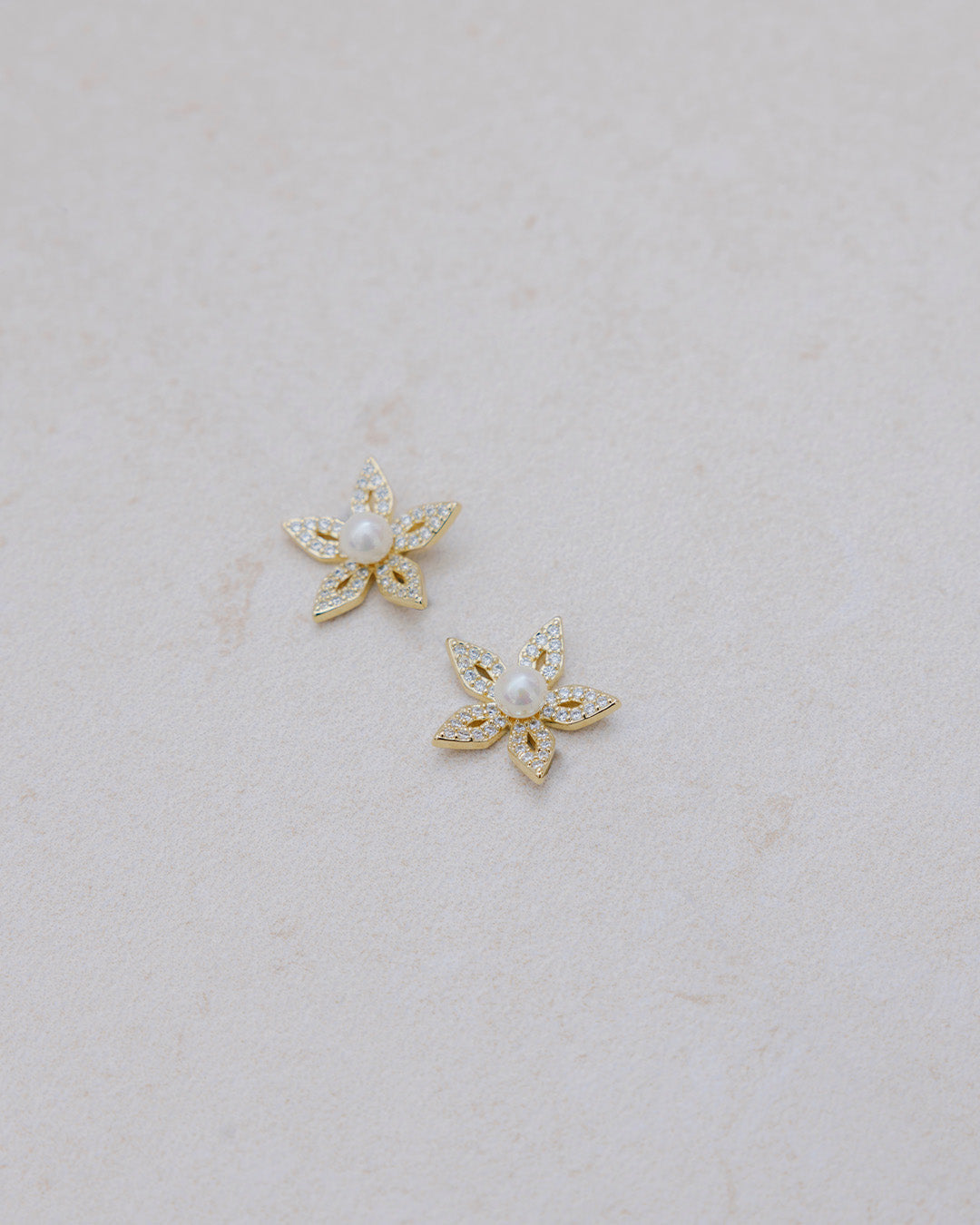 Aretes Flor Cristales
