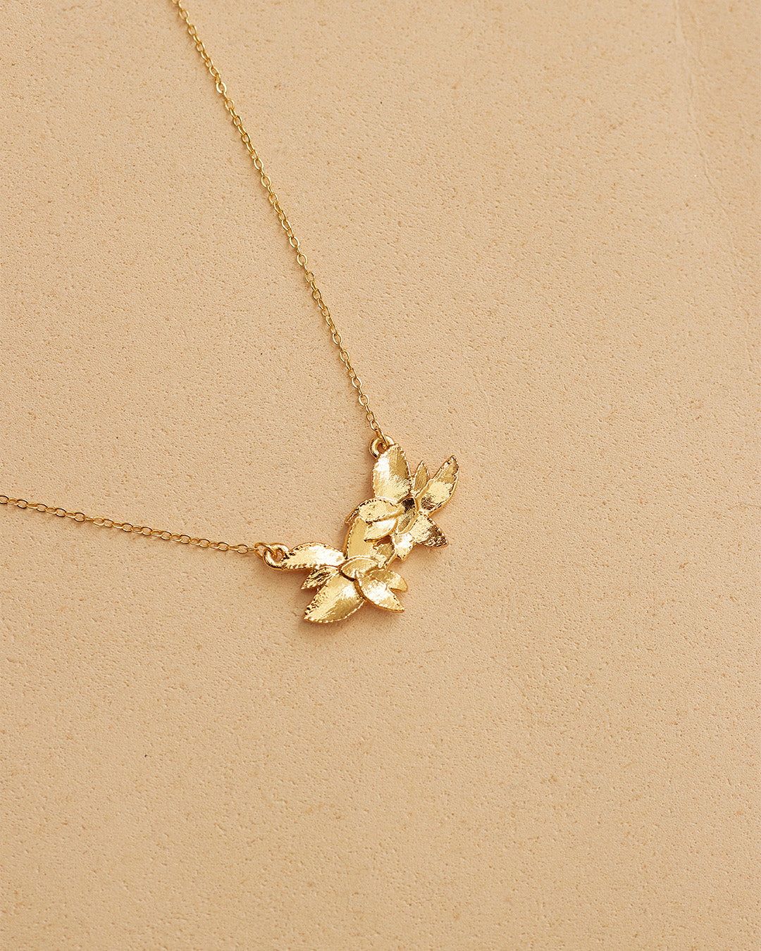 Set de Collar y Aretes Calia