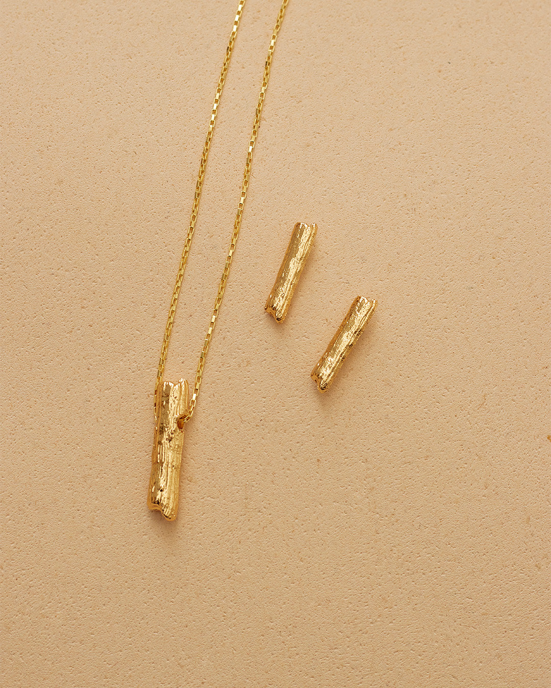 Set de Collar y Aretes Nogal
