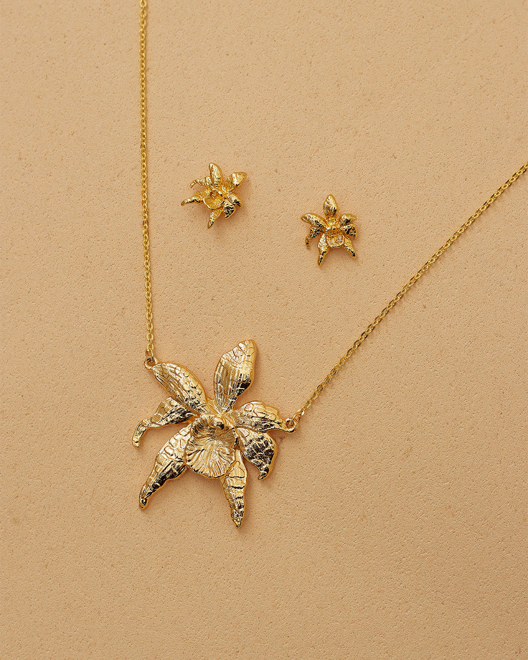 Set de Collar y Aretes Salma