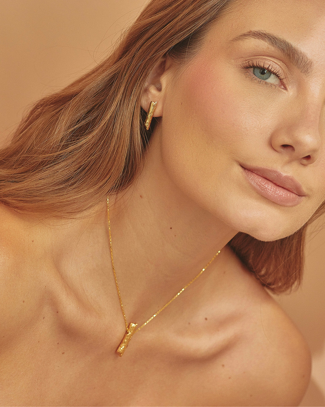 Set de Collar y Aretes Nogal