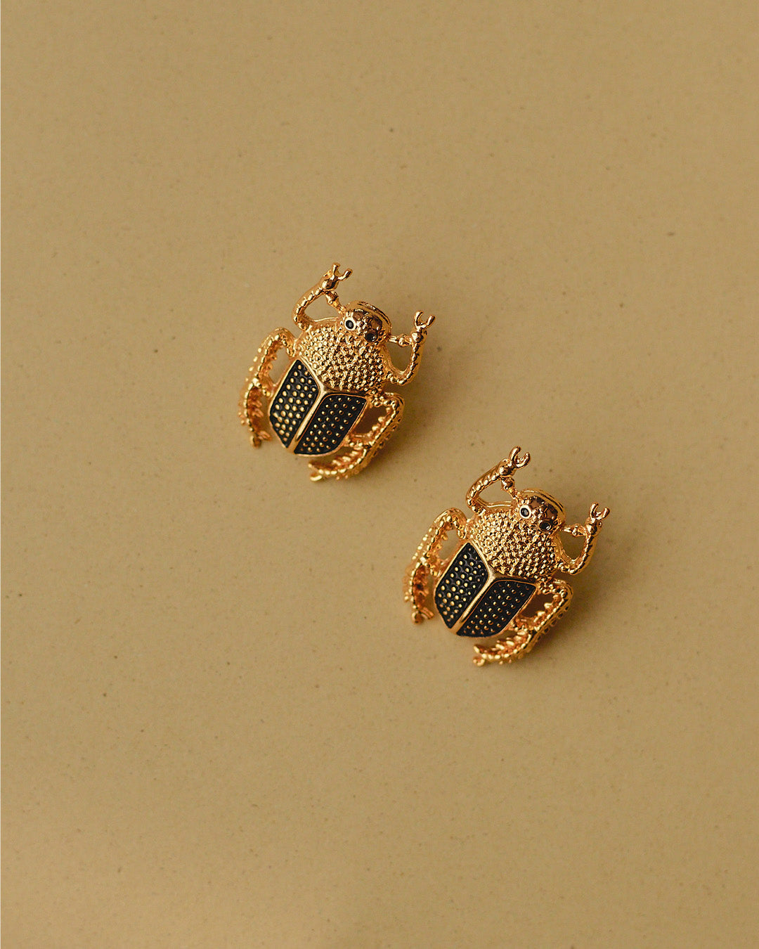 Aretes Escarabajo