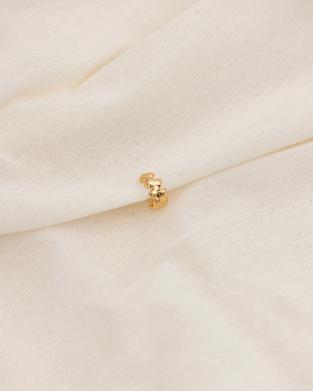Earcuff Helecho dorado no ajustable
